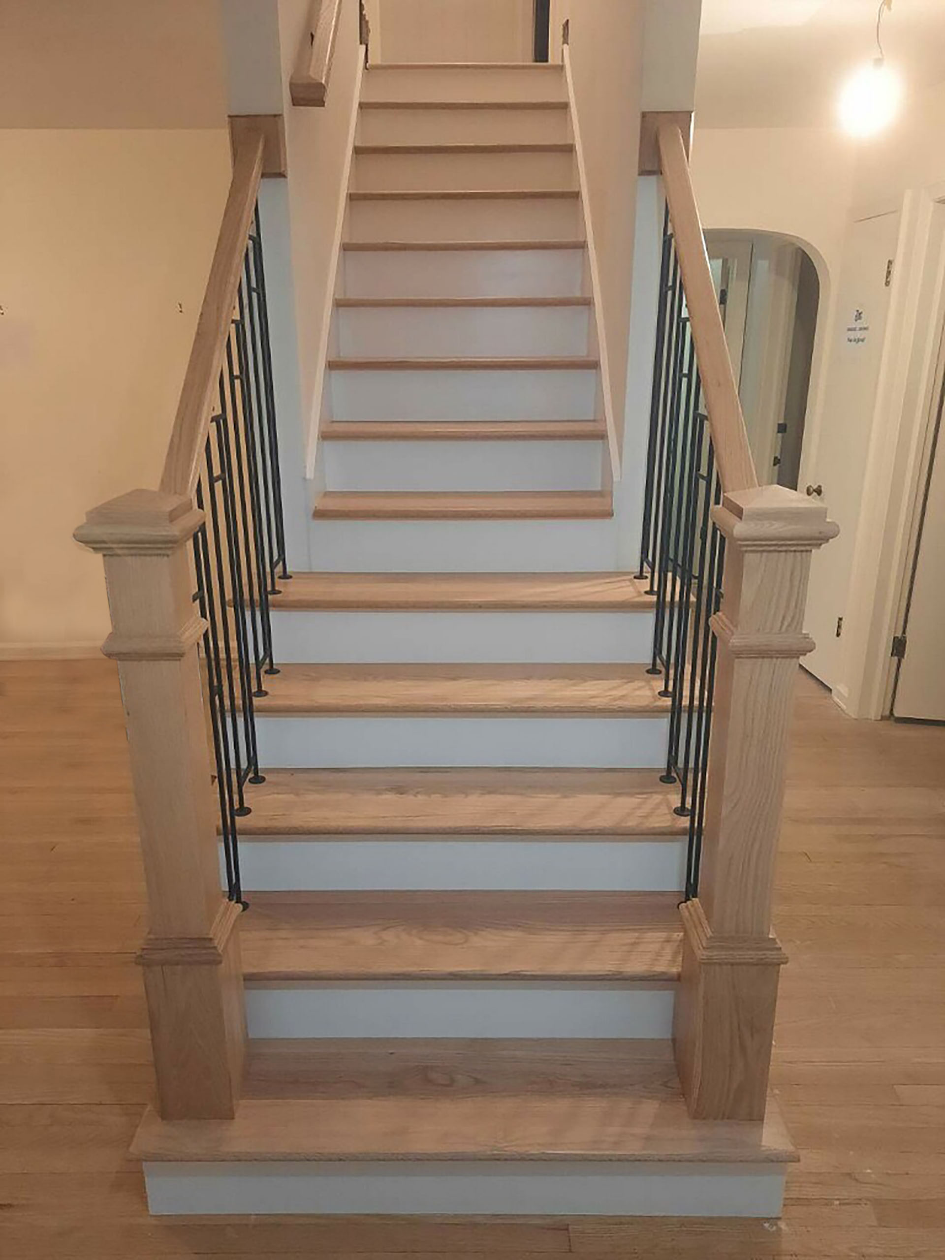 ENTRY FOYER STAIRCASE 3