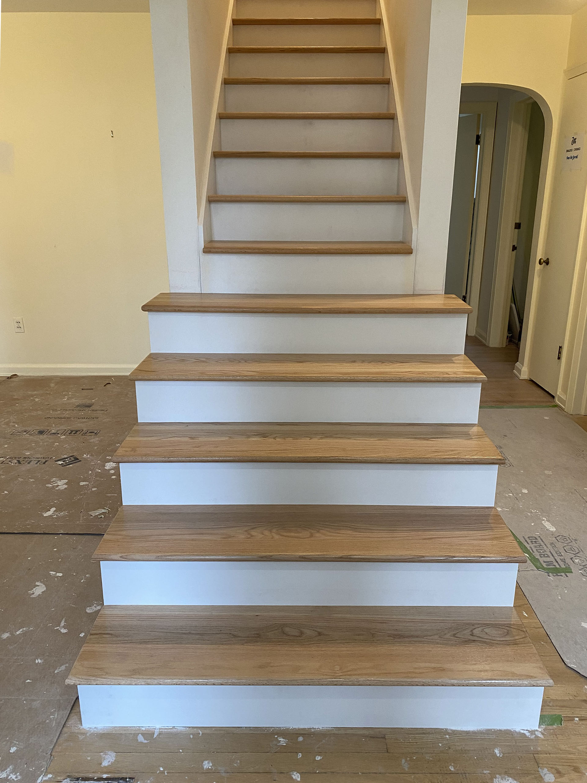 ENTRY FOYER STAIRCASE 1920 17