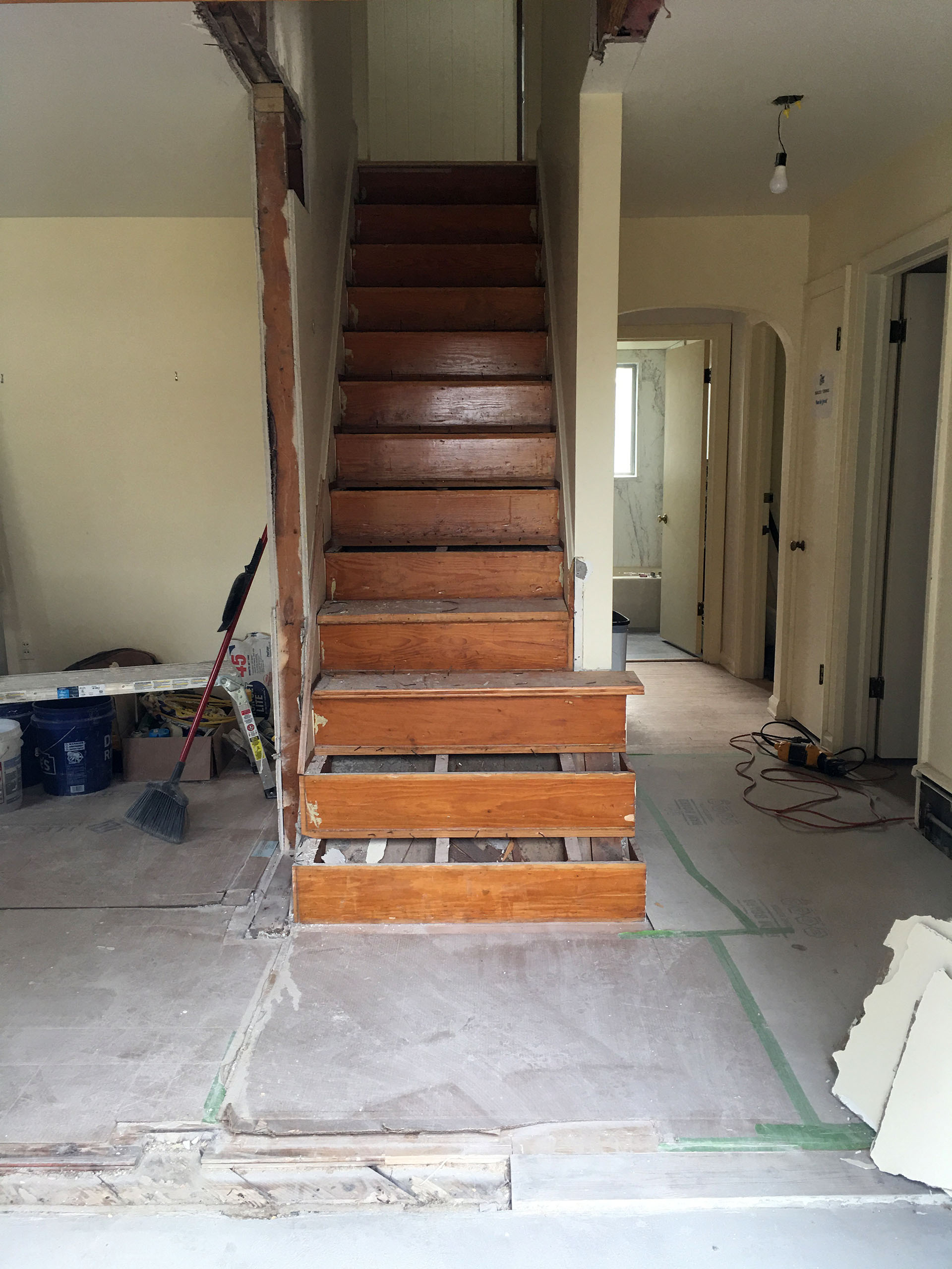 ENTRY FOYER STAIRCASE 1920 19