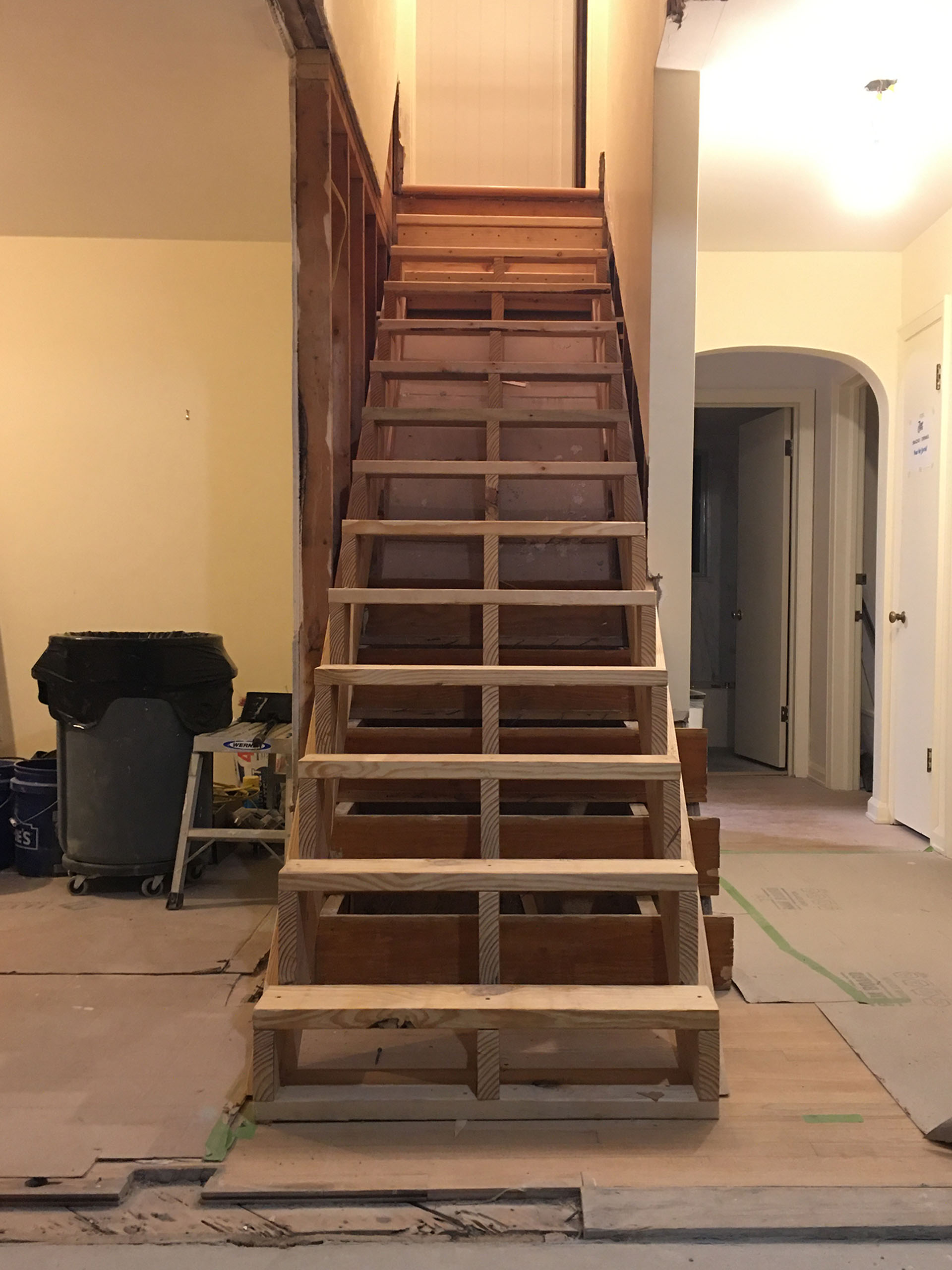 ENTRY FOYER STAIRCASE 1920 7