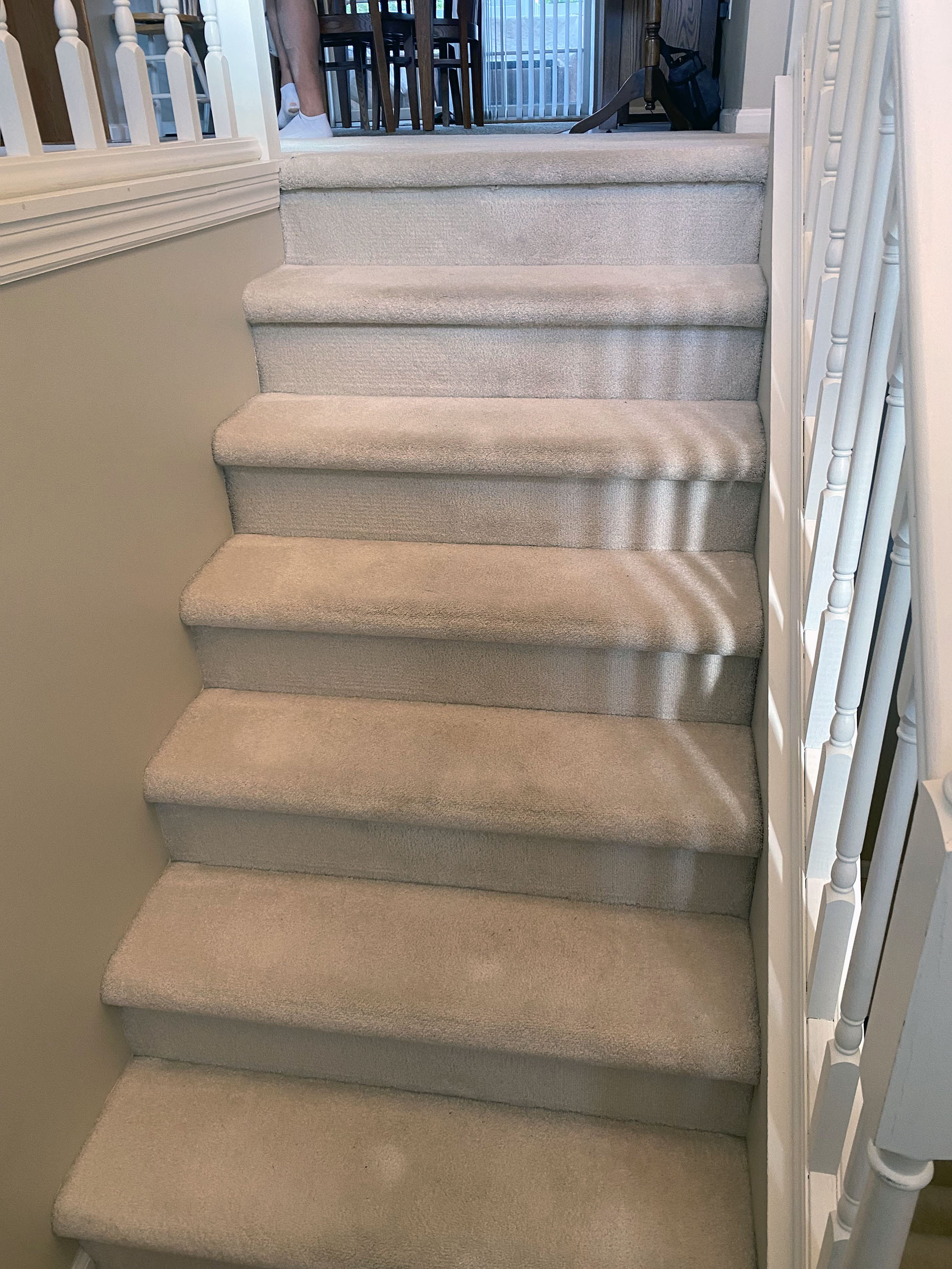 WHITE KITCHEN STAIRS 1920 57